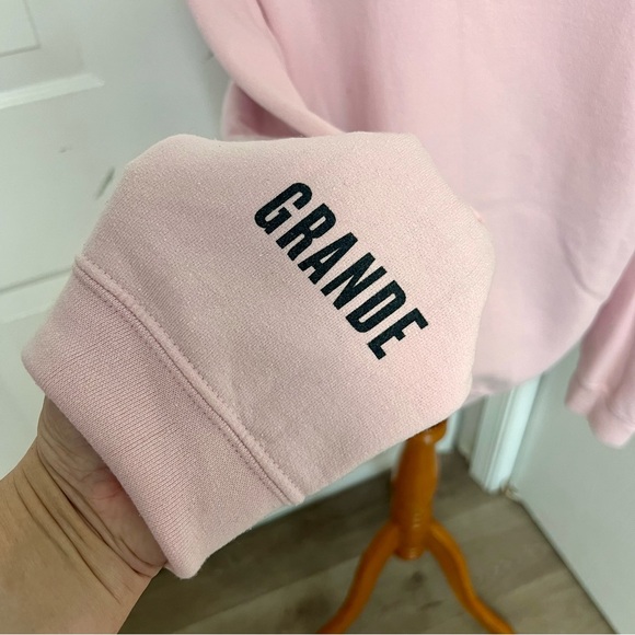 Ariana Grande Dangerous Woman Crewneck Sweatshirt - Picture 5 of 6